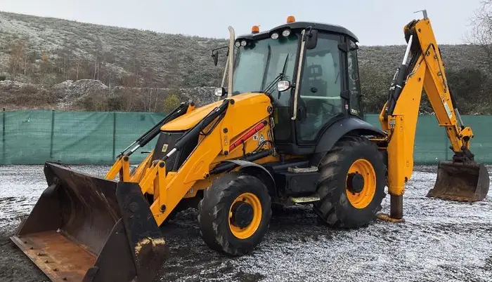 باكهولودر جي سي بي 3CX موديل 2019 لوط 153 1