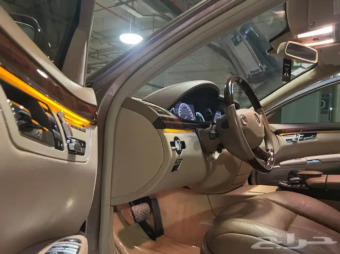 مخزن مرسيدس بانوراما 350 مواصفات500 عداد 83 الف فقط اجفالي 35