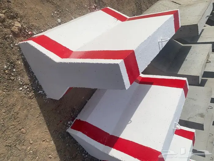 قواعد اناره وحواجز خرسانيه سفتي نيوجيرسي صبات مصدات 2