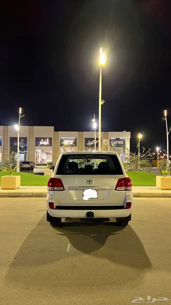 جيب لاندكروزر جي 2010 3