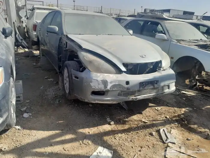 متوفر جميع قطع غيار لكزس موديل 2006 تشليح فقط 4
