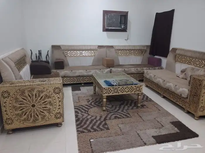 كنب للبيع نوعين. 3