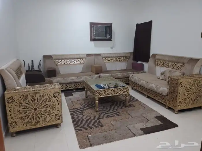 كنب للبيع نوعين. 1