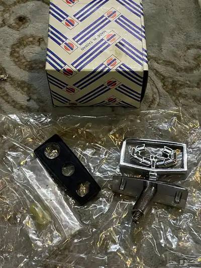 تمثال لسيارة نيسان لوريل ( 200L ) 1