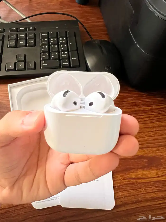 سماعة ابل ايربودز شبيهة الجيل الرابع مع خاصية الغاء الضوضاء 3