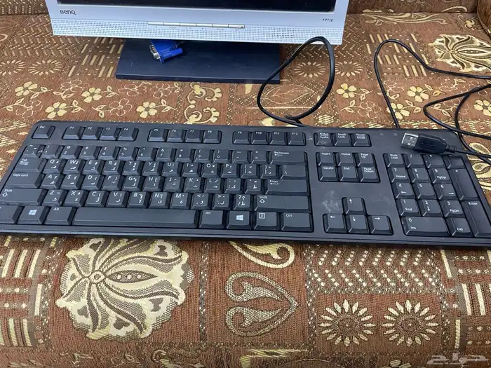 شاشة مع كيبورد 2