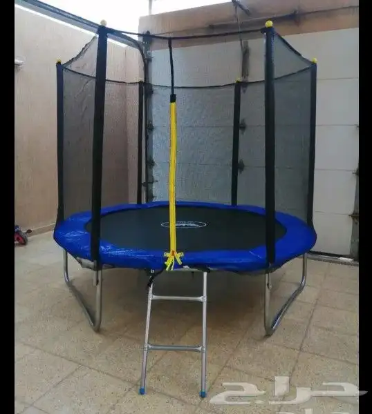 حياكم الله  في مرجيحه نطاطا في وسط 3