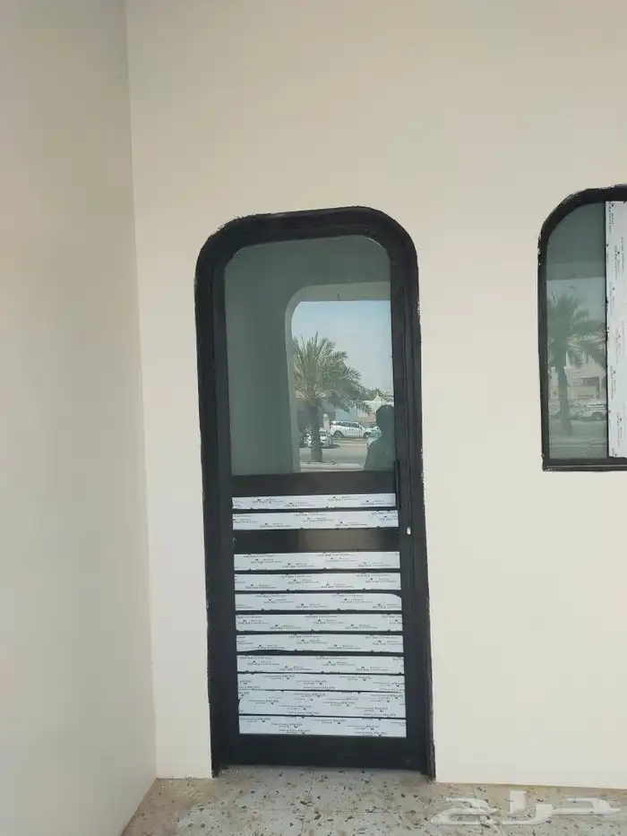تركيب وصيانة ألومنيوم وزجاج شور وسكوريت 3
