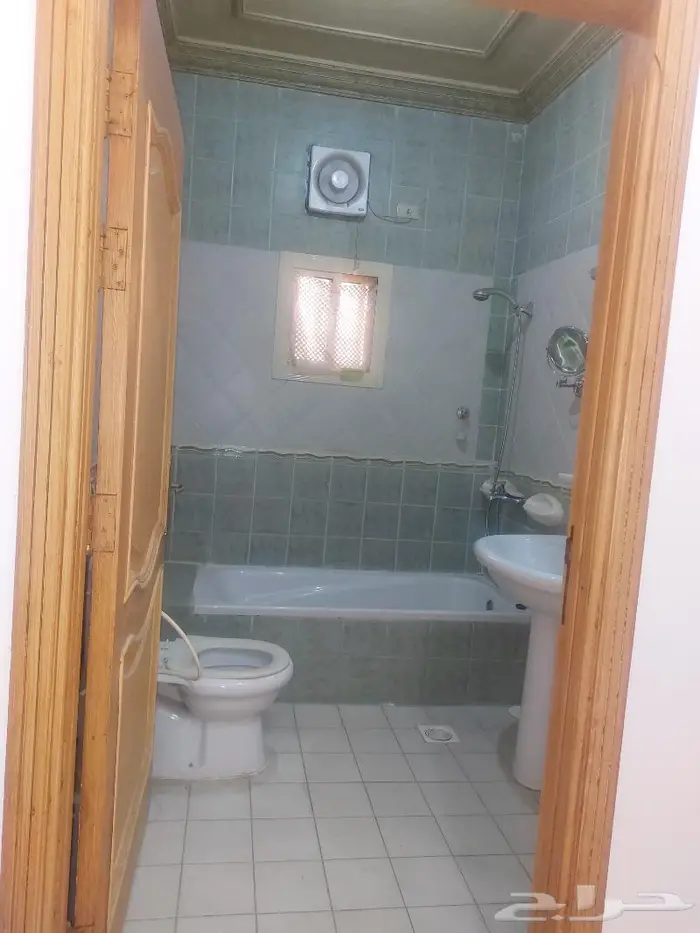 شقة للايجار حي المروة...تم التأجير 10