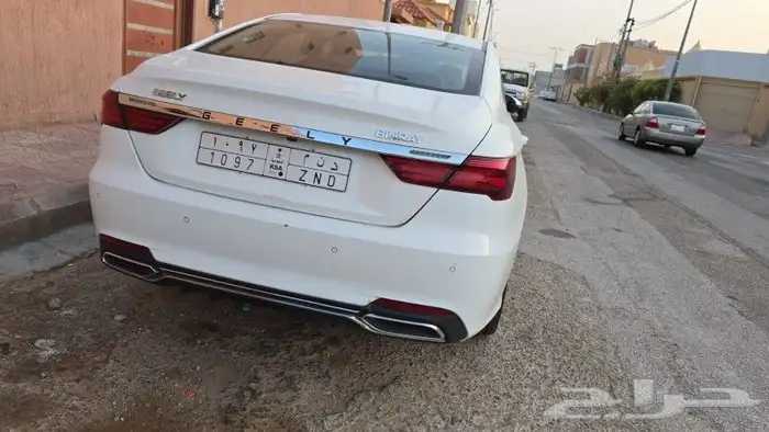 جيلي بنراي سيدان فول كامل 2020 اللون أبيض 6
