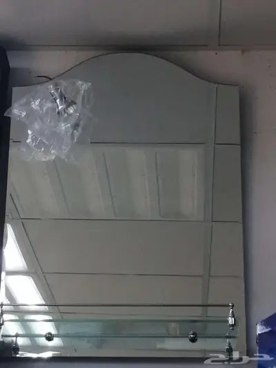 مراية مع رف وكشاف شكل انيق 1