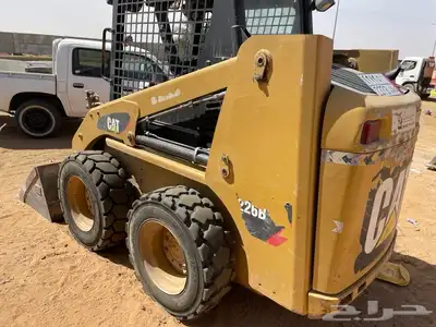 بوب كات شيول صغير وقلاب 3 طن للايجار 1