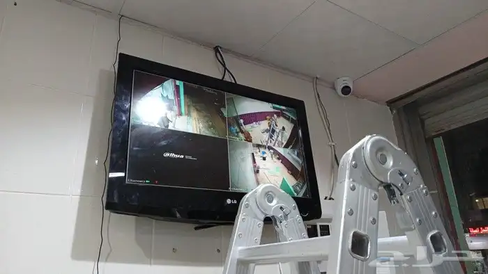 فنى صيانت وتركيب وبرمجت كمرات المراقبه 9