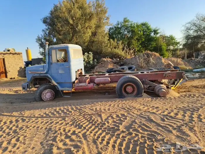 يوجد لدينا معدات للبيع 4