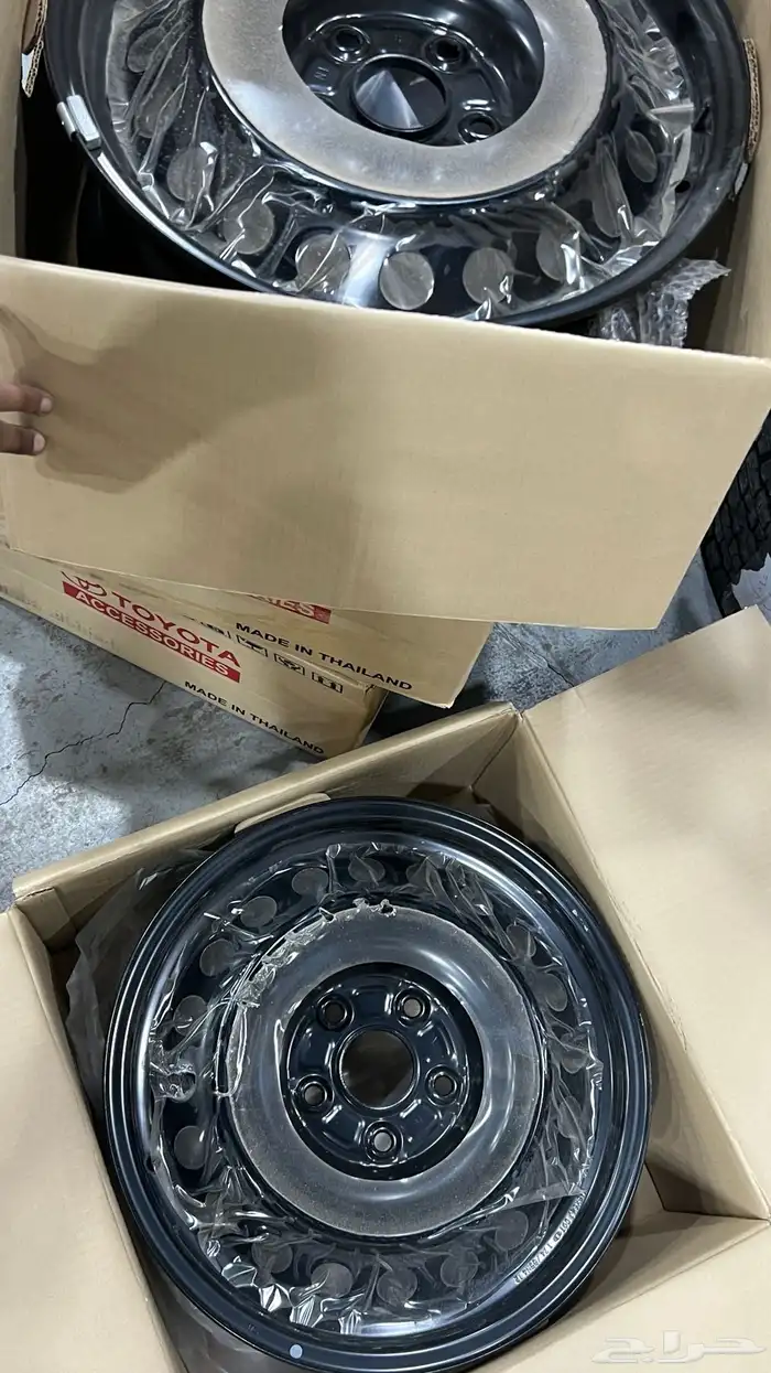 جنوط كامري 2025 سواح مع الطيس والصواميل 6