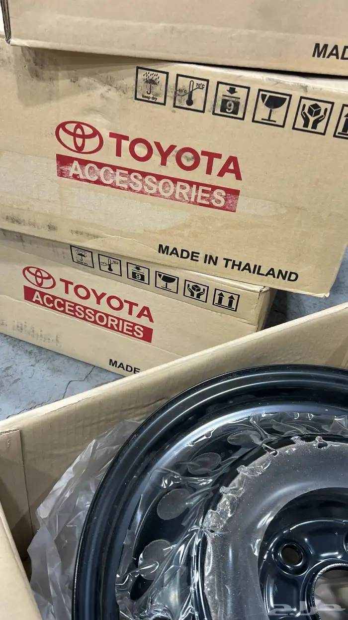 جنوط كامري 2025 سواح مع الطيس والصواميل 5