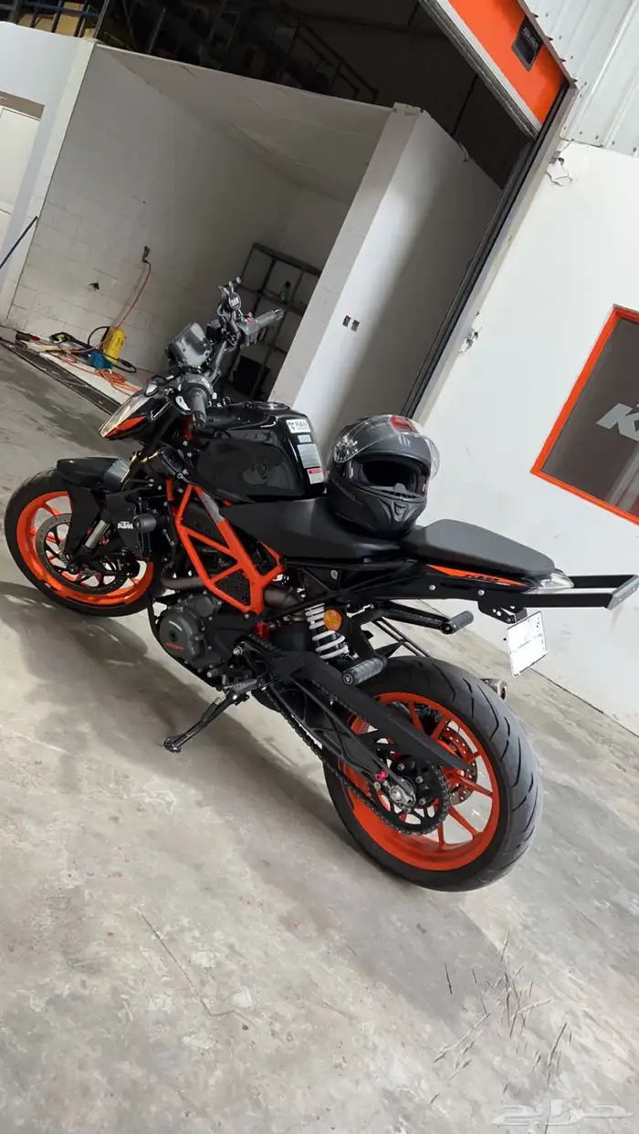 KTM DUKE 390 2022 3