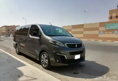 بيجو ترافلر 2019 3