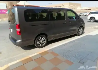 بيجو ترافلر 2019 0