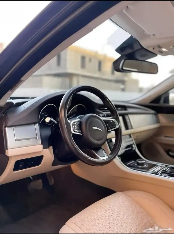 جاكوار xf 2018 11