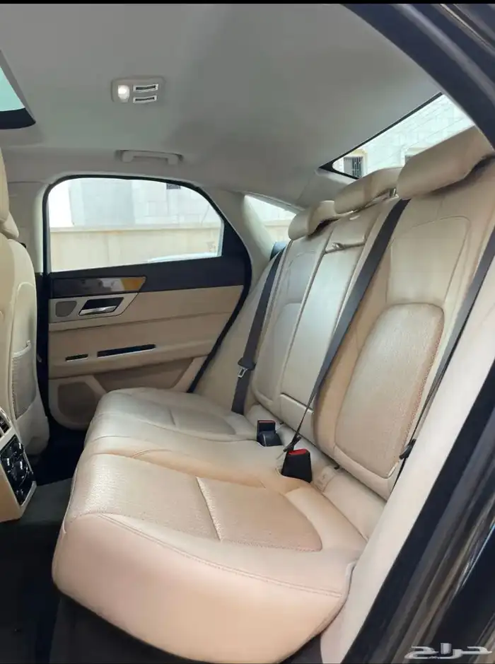 جاكوار xf 2018 20