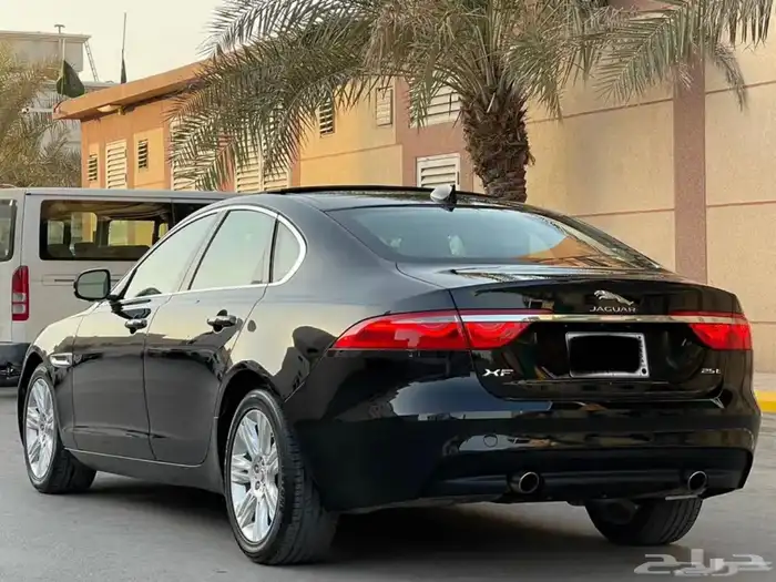 جاكوار xf 2018 9