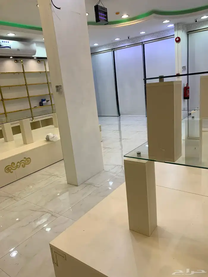 ديكورات محل حلويات 3