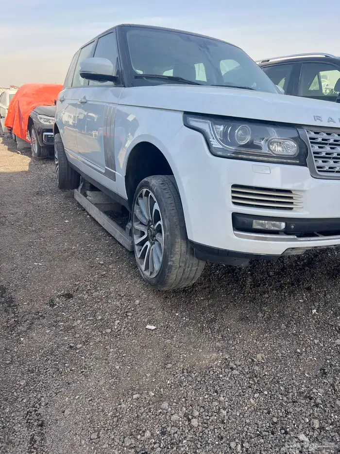 قطع غيار رنج روفر موديل 16 تشليح مقبل 1