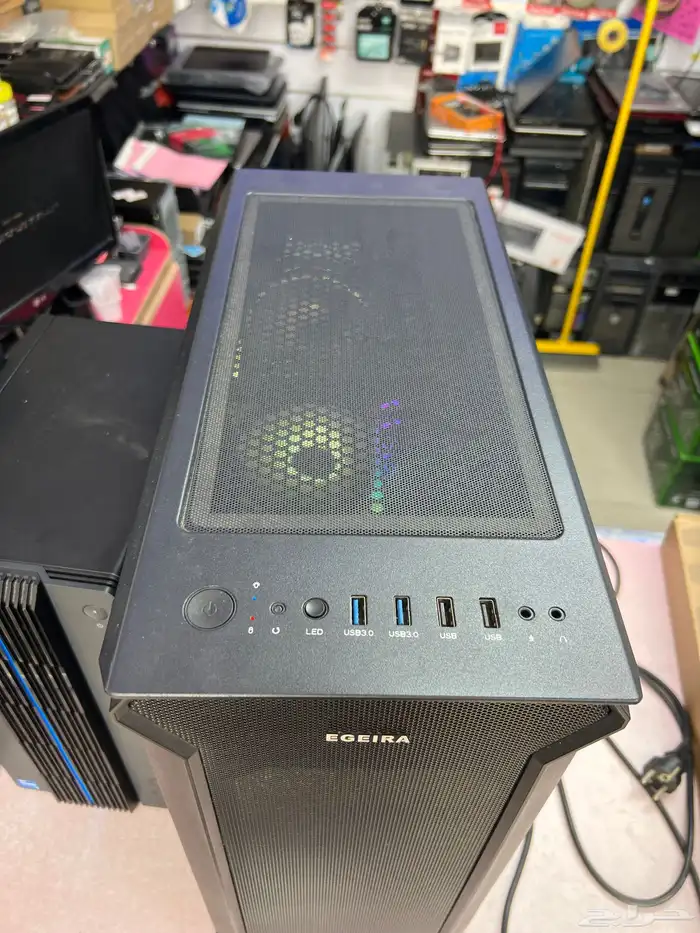 pc قيمنق للبيع 2