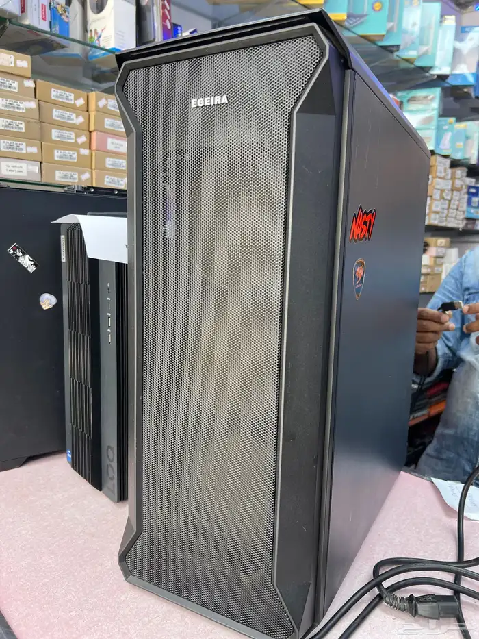 pc قيمنق للبيع 0
