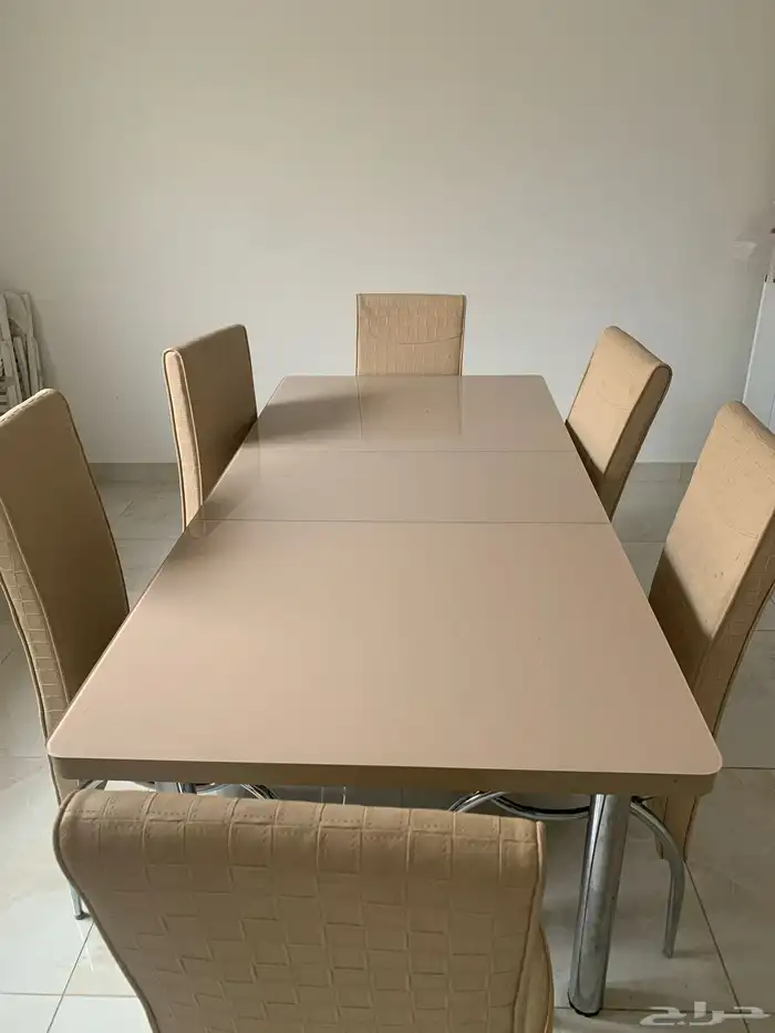 طاولة طعام بالكراسي 0