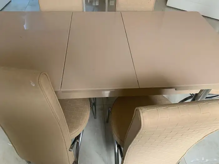 طاولة طعام بالكراسي 1