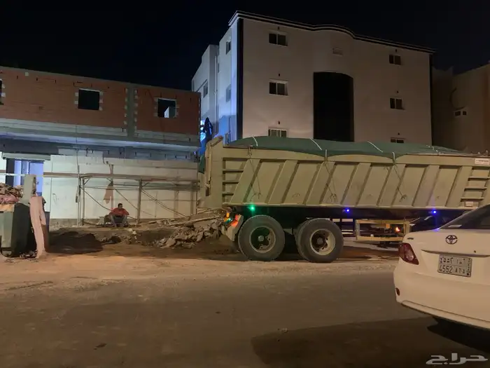 تريله قلابات شيولات بكلين لايجار للحفر ودفن وترحيل ادمار 2