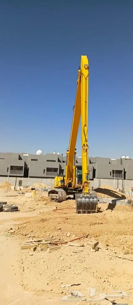 بوكلين حفار بوم طويل دراع طويله للايجار للتواصل 0