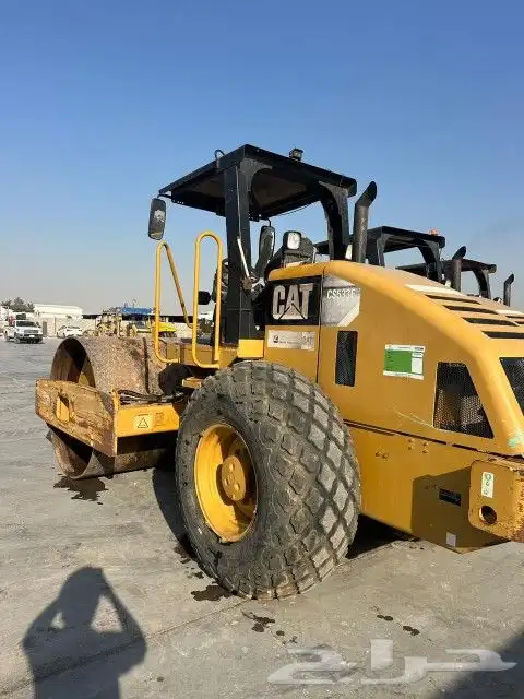 ميكانيكي ديزل اصلاح معدات شيول بلدوزر بوكلين 2