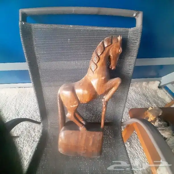 مجسم حصان وغزالة من الخشب صناعة ماليزية 2