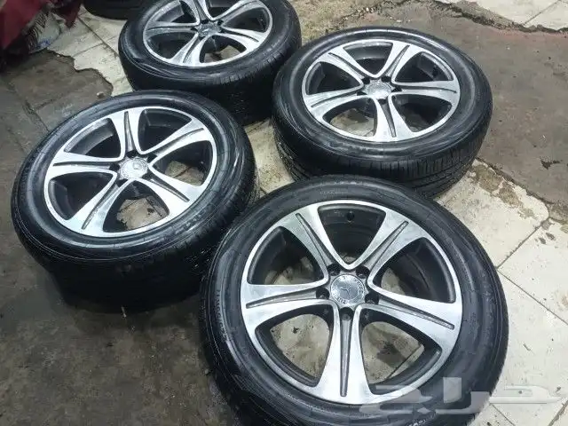 جنوط مرسيدس اصليه وكاله مقاس 17 بكفراتها اخت الجديد 0