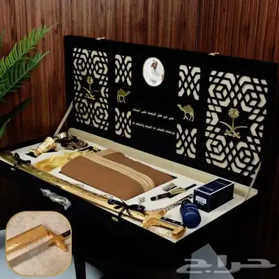 بوكس اهداء ملكي.  رجالي 4