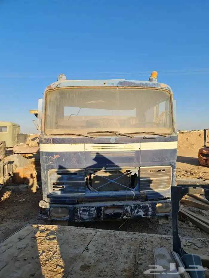 يوجد لدينا معدات للبيع 2