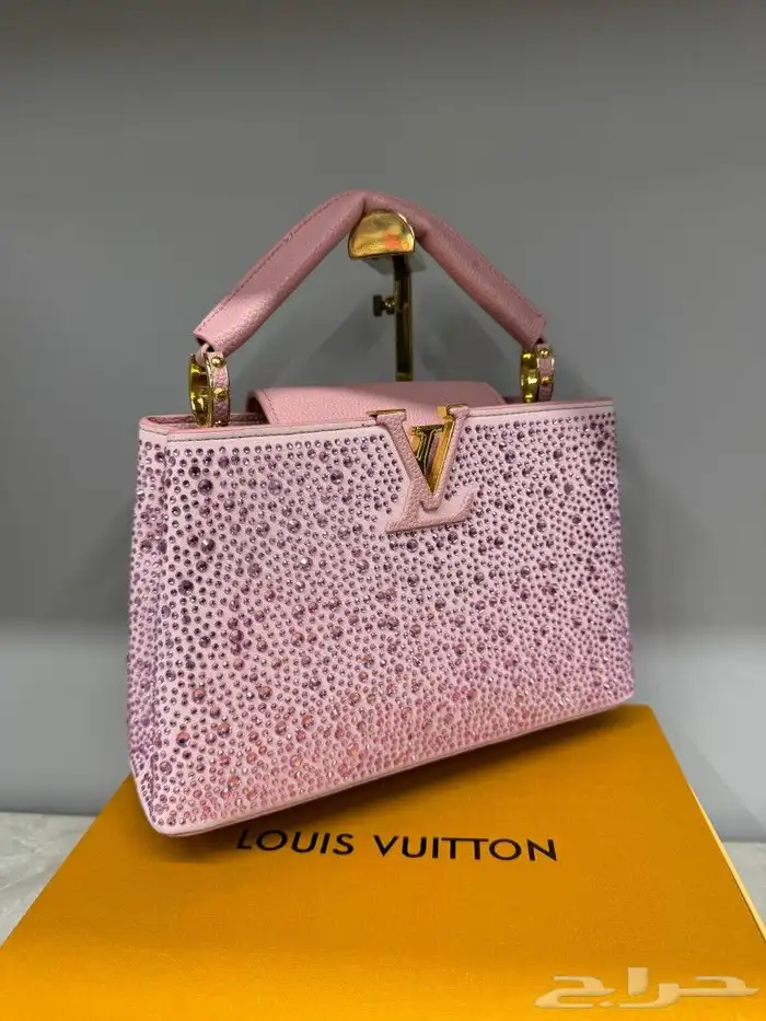 يوجد جميع الشنط جمله وقطاعي 6