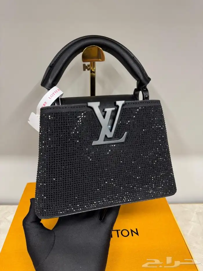 يوجد جميع الشنط جمله وقطاعي 2