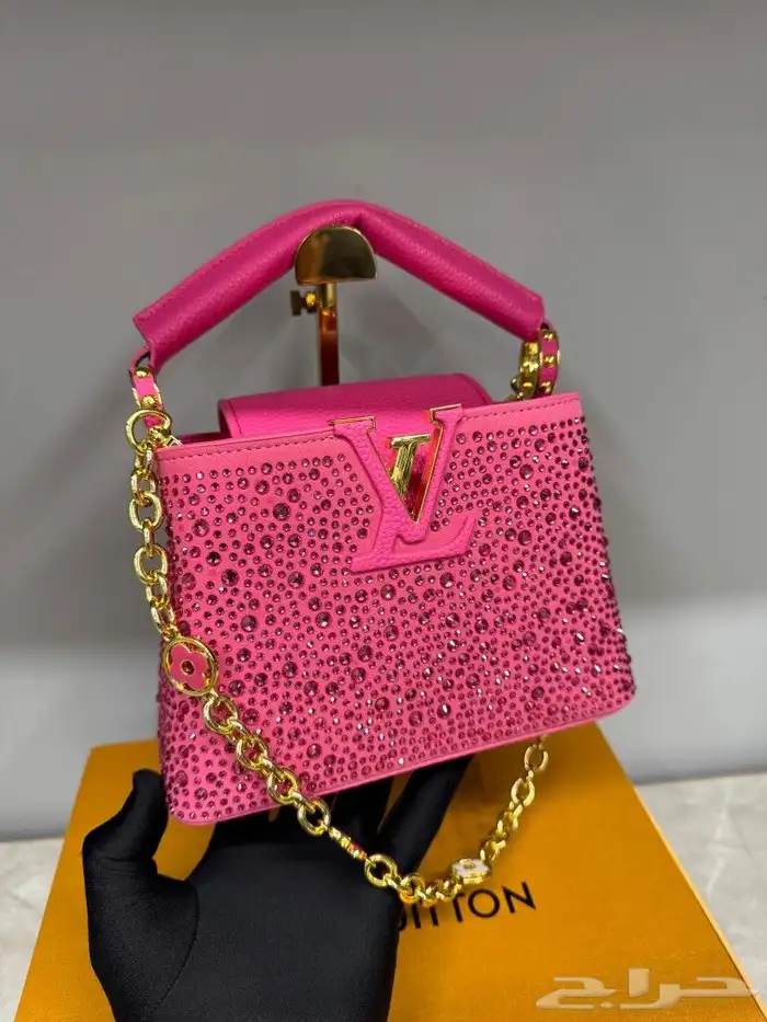 يوجد جميع الشنط جمله وقطاعي 4