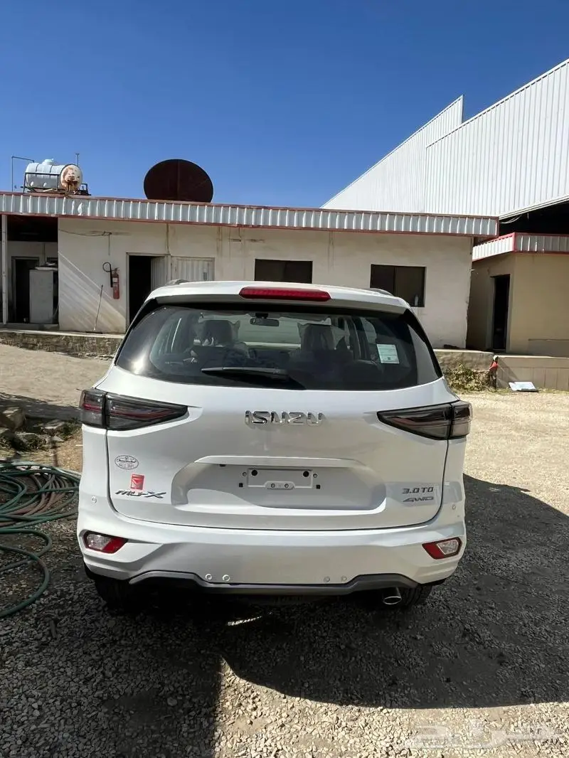 ايسوزو جيب Mux دبل ابيض 2024 - 2