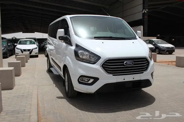 باص فورد 9ركاب ابيض رصاصي اسود 2023 سعره 126500 8