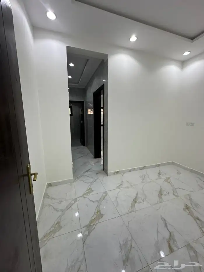 مجمع سكن عمالة أومهندسين ومحلات تجارية للايجار حي( الفضيلة ) 22