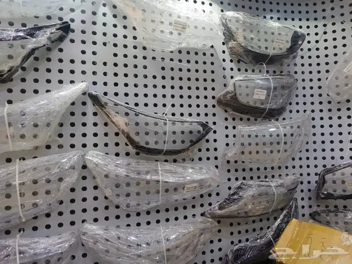 عدسات زنون لمبات محولات غطيان شمعات اصلاح ليد لرمش 42