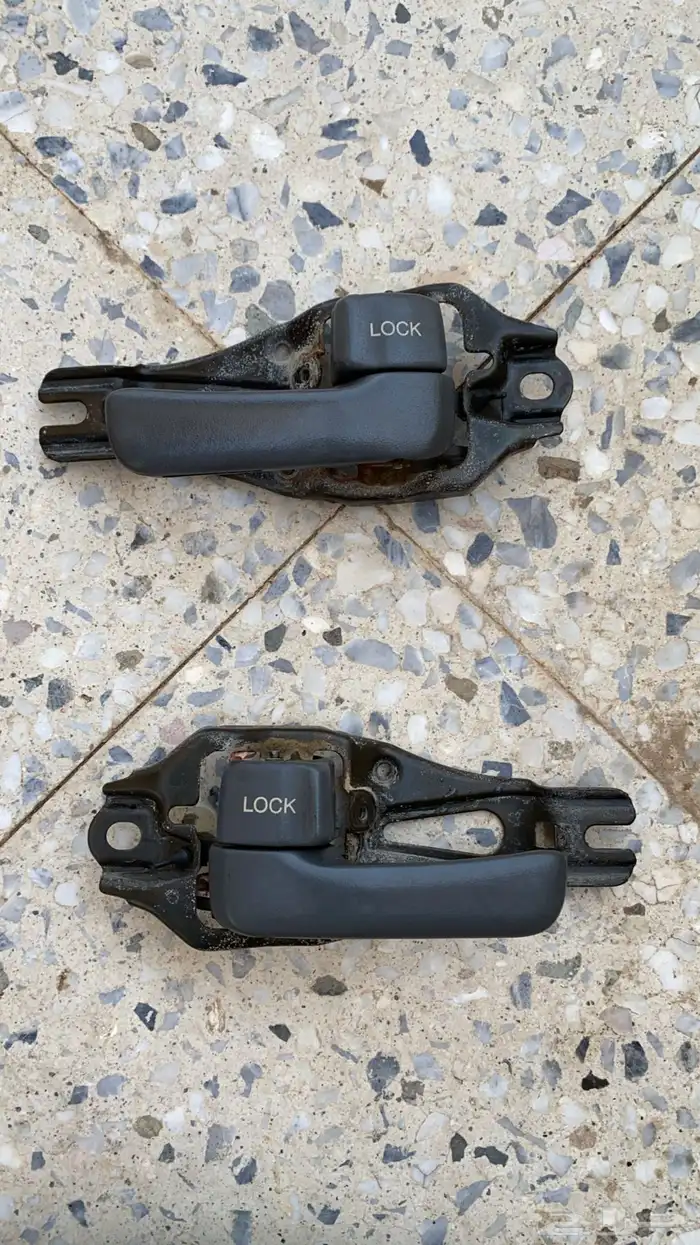 يد باب دخليه جيب صالون تويوتا من مديل 90 الى 97 1