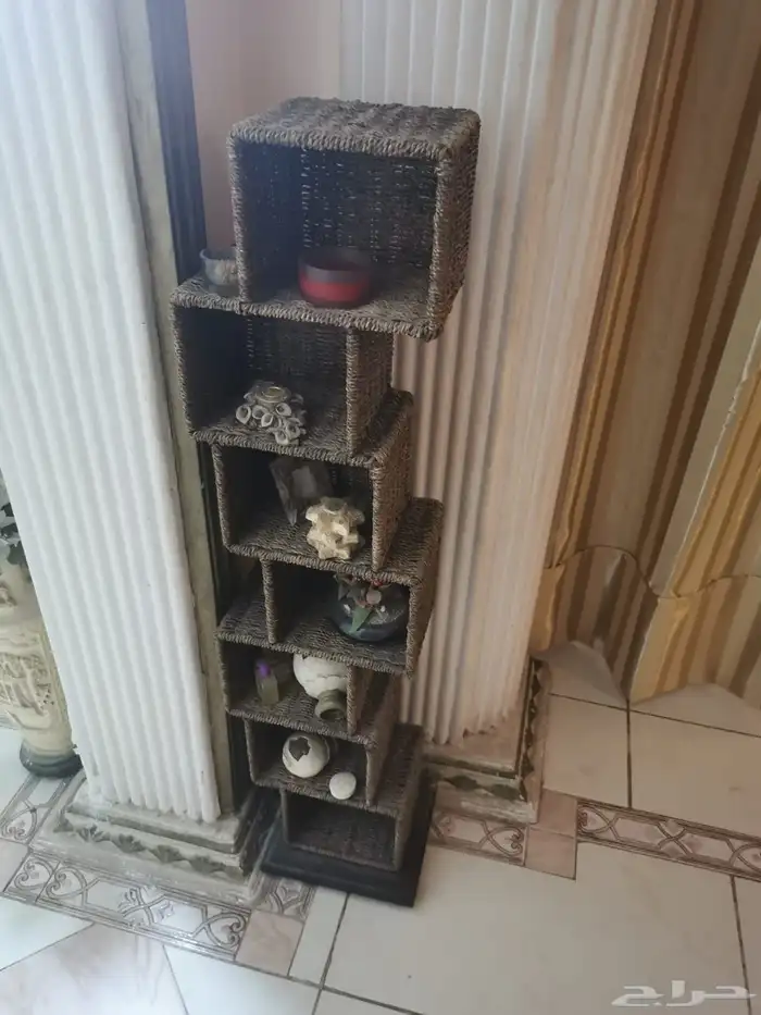 سجاد ikea و سرير ونجف وقطع ديكور 2