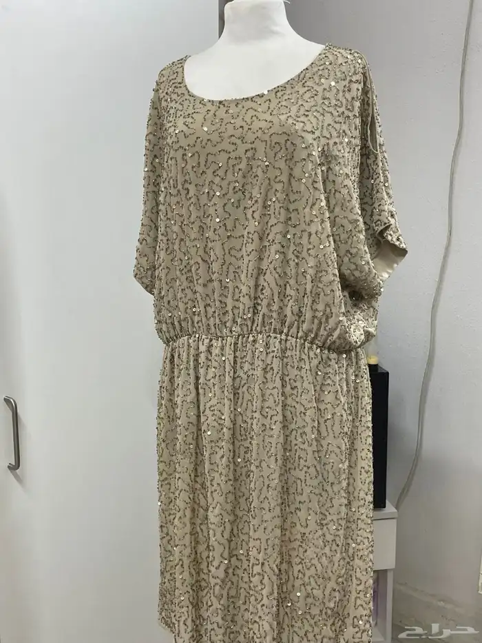 فساتين مستمعمله السعر ما نختلف عليه 23