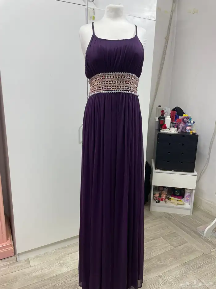 فساتين مستمعمله السعر ما نختلف عليه 50